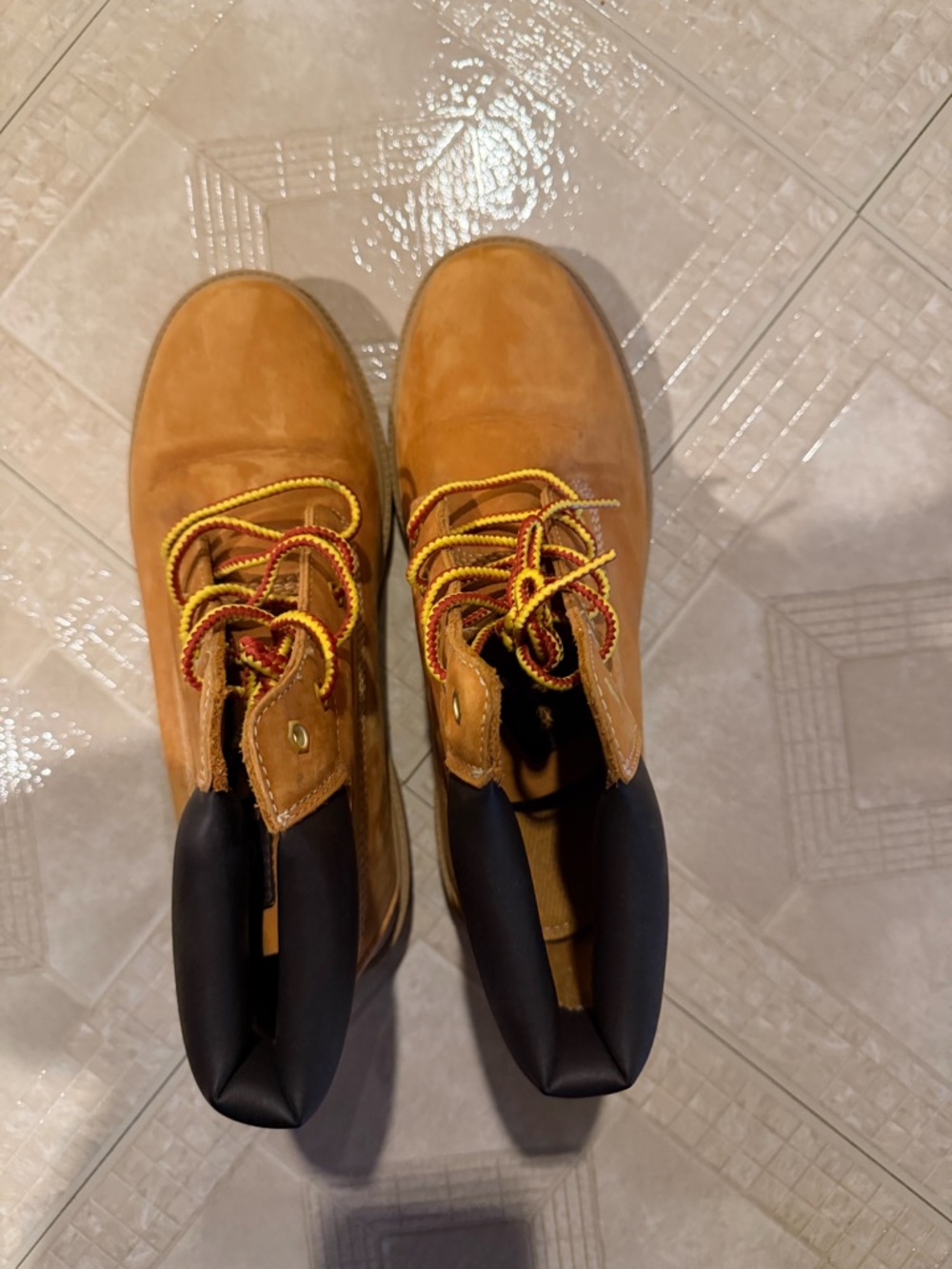 Classic Timberland Boots SZ 7 Kids, can fit women 8.5. Worn Once